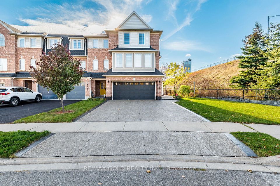 102 Decker Hollow Circle, Brampton, ON L6X 0L5 3