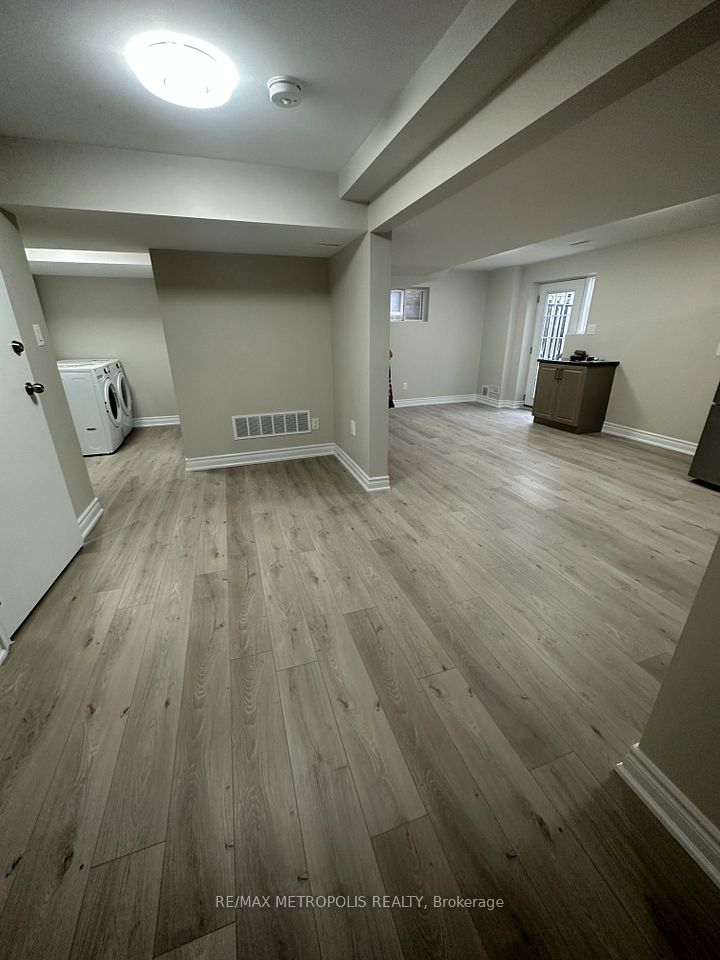 12 Catchfly Crescent Bsmt, Brampton, ON L6P 2H8 4