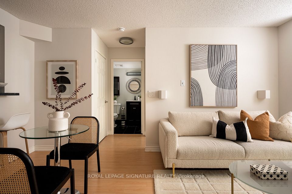 17 Michael Power Place 601, Toronto, ON M9A 5G5 2