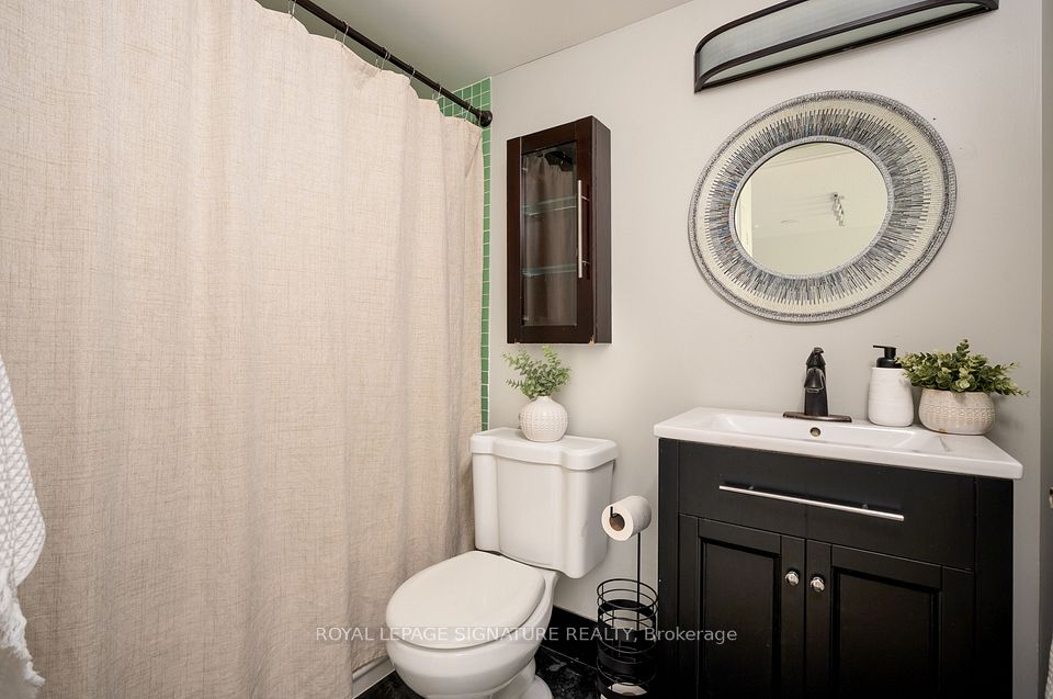 17 Michael Power Place 601, Toronto, ON M9A 5G5 14