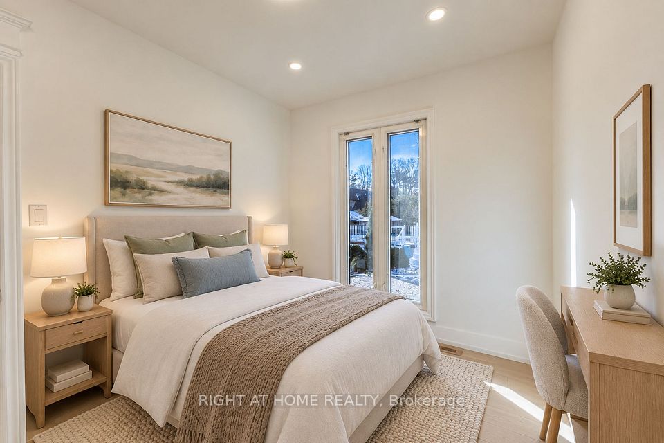 1480 Kenmuir Avenue, Mississauga, ON L5G 4B5 9