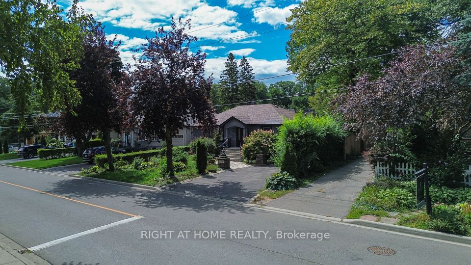 1480 Kenmuir Avenue, Mississauga, ON L5G 4B5 18