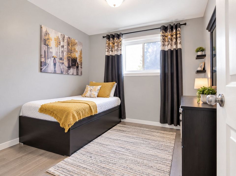 7516 Wrenwood Crescent Main, Mississauga, ON L4T 2V7 12