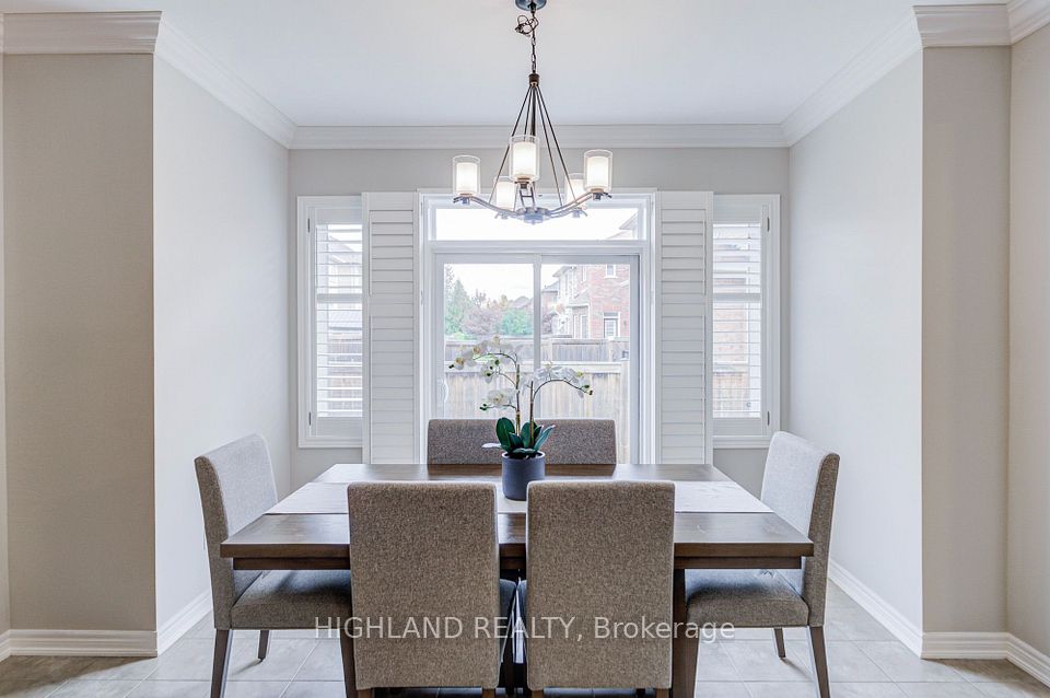 3175 Robert Brown Boulevard, Oakville, ON L6M 0P5 18