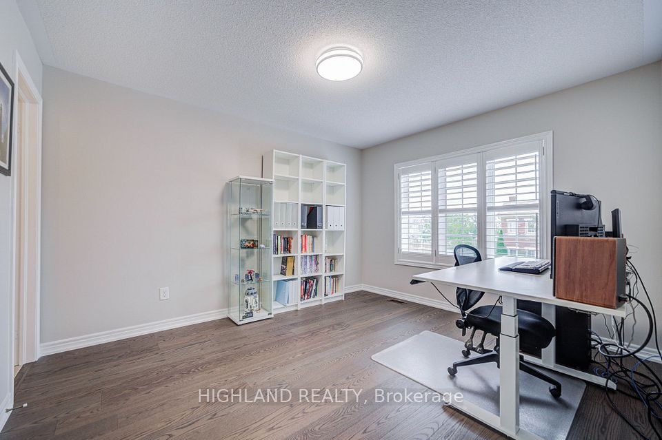 3175 Robert Brown Boulevard, Oakville, ON L6M 0P5 23
