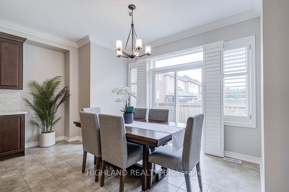3175 Robert Brown Boulevard, Oakville, ON L6M 0P5 19