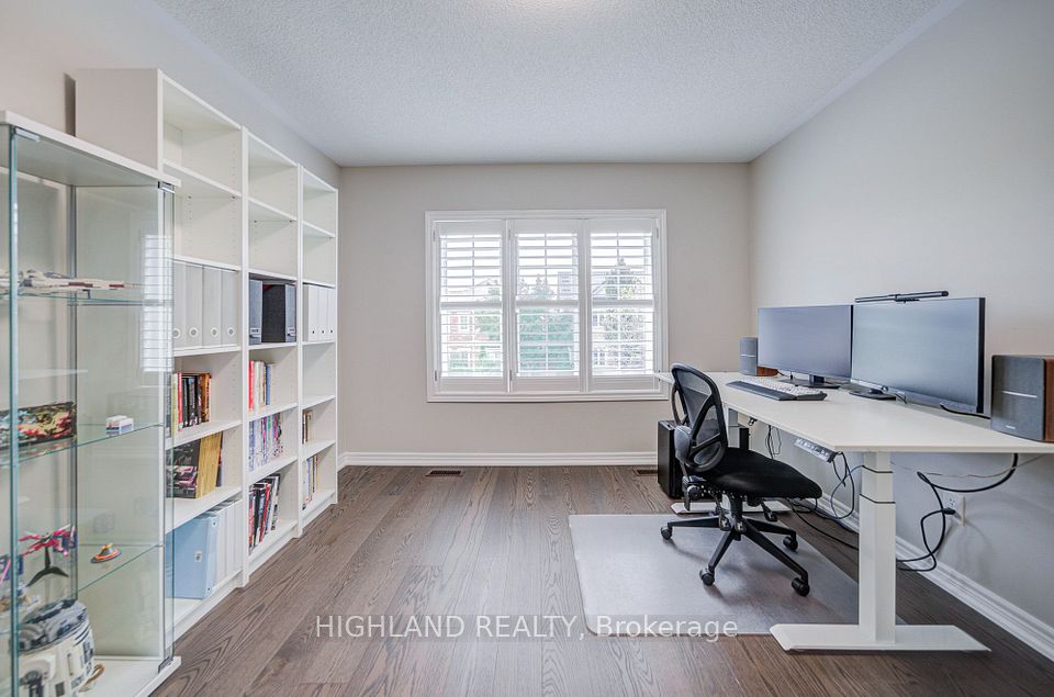 3175 Robert Brown Boulevard, Oakville, ON L6M 0P5 24