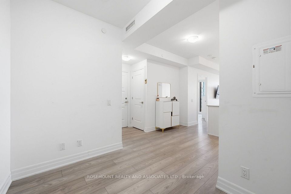 36 Elm Drive W 5, Mississauga, ON L5B 0N3 7