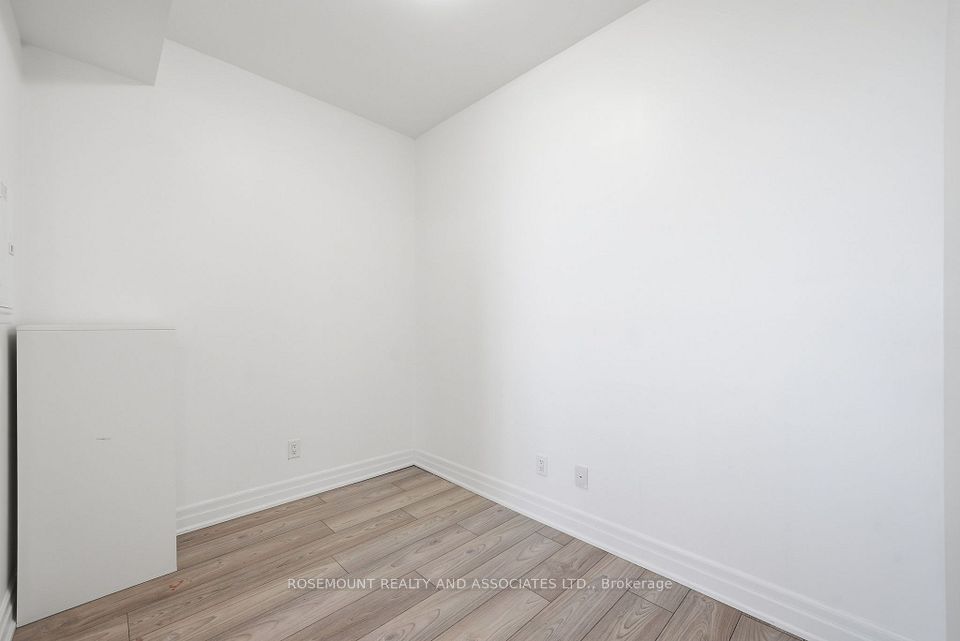 36 Elm Drive W 5, Mississauga, ON L5B 0N3 19