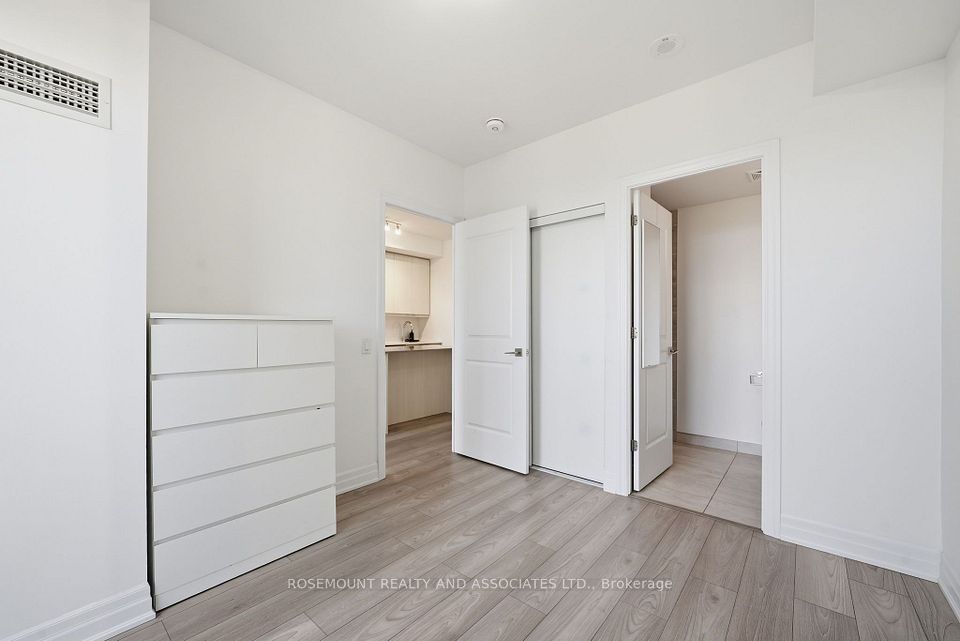 36 Elm Drive W 5, Mississauga, ON L5B 0N3 21