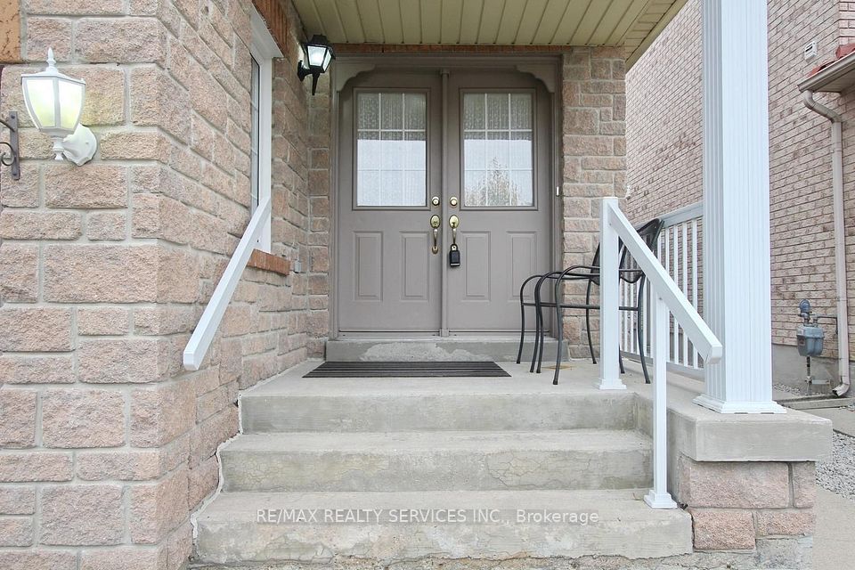 52 Lennon Trail, Brampton, ON L6Y 5P7 5