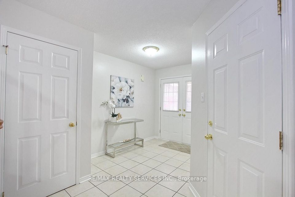 52 Lennon Trail, Brampton, ON L6Y 5P7 8