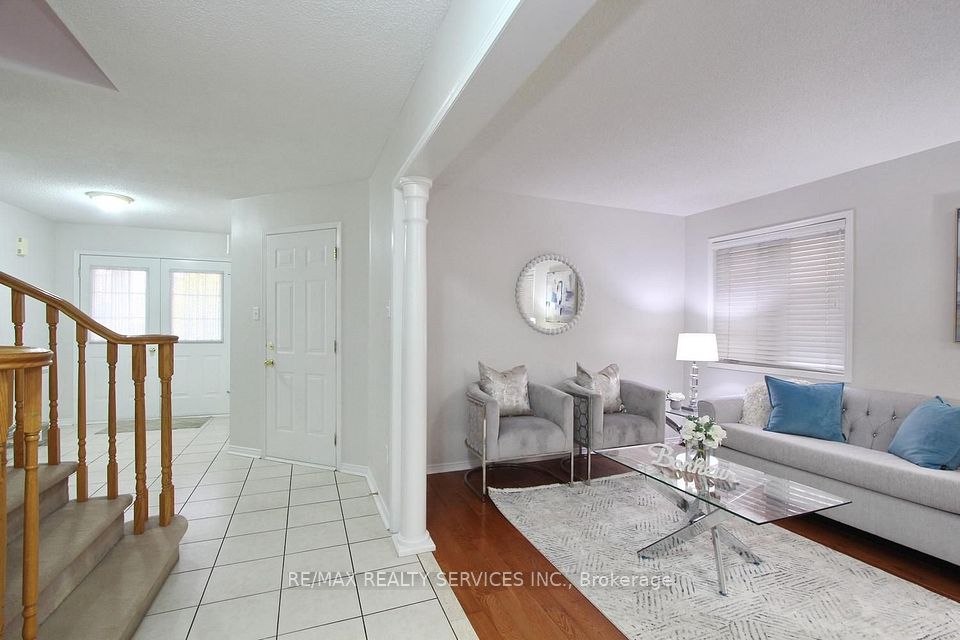 52 Lennon Trail, Brampton, ON L6Y 5P7 11