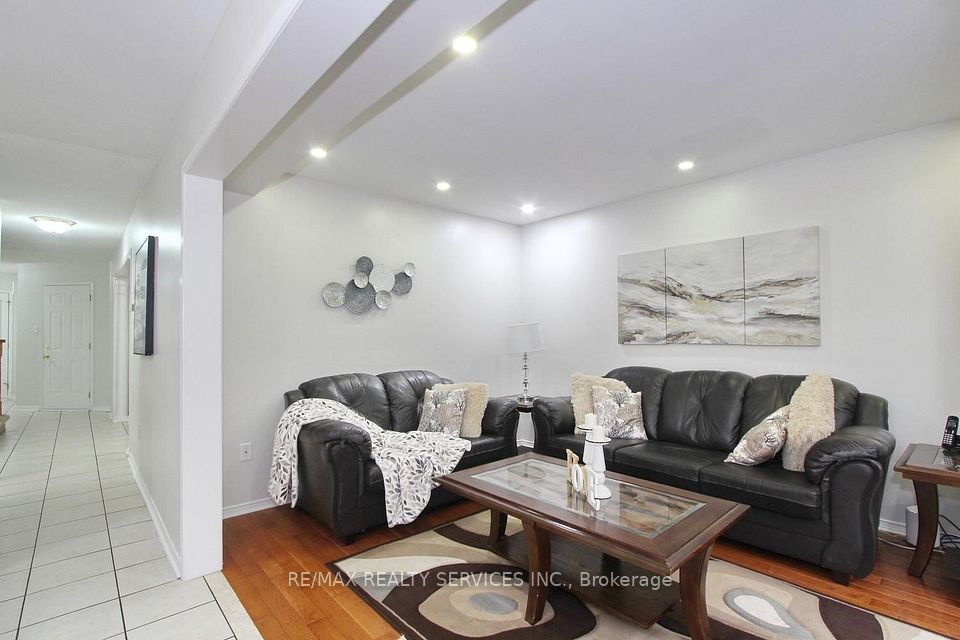 52 Lennon Trail, Brampton, ON L6Y 5P7 23