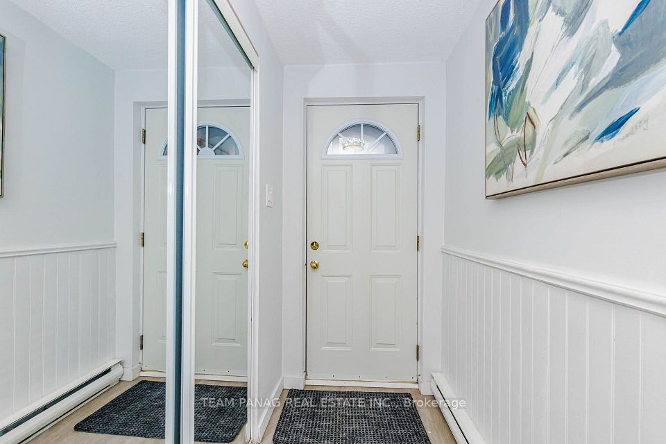 28 Briar Path, Brampton, ON L6T 2A2 4