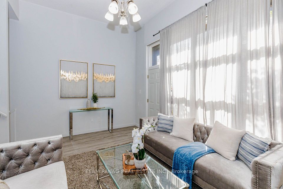 28 Briar Path, Brampton, ON L6T 2A2 11