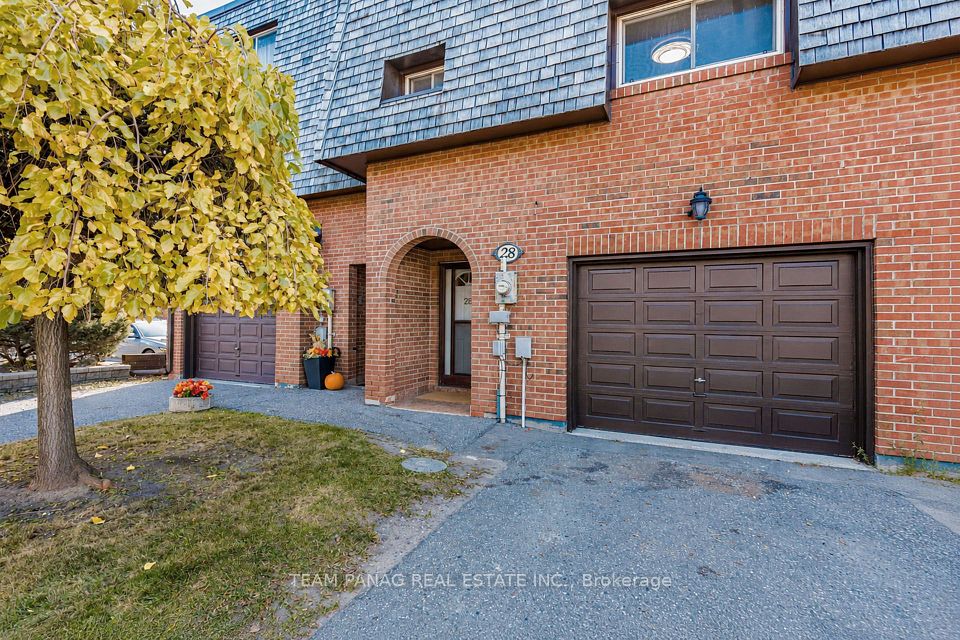 28 Briar Path, Brampton, ON L6T 2A2 2
