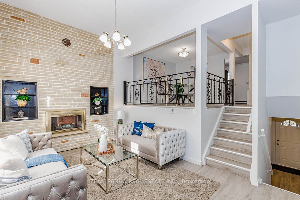 28 Briar Path, Brampton, ON L6T 2A2 9