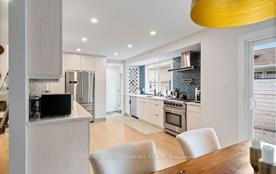 614 Walkers Line, Burlington, ON L7N 2E5 15