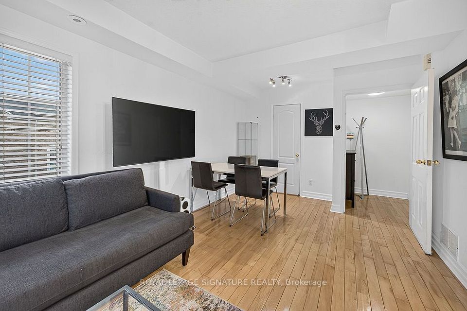 3055 Elmcreek Road 23, Mississauga, ON L5B 4J9 3