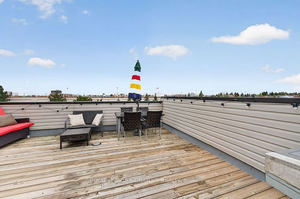 3055 Elmcreek Road 23, Mississauga, ON L5B 4J9 17