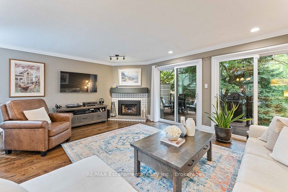 2331 Marine Drive, Oakville, ON L6L 1C2 14