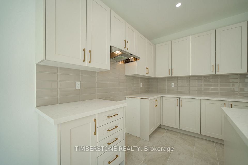 25 Raja Street, Brampton, ON L6P 4R8 21