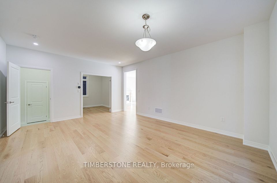 25 Raja Street, Brampton, ON L6P 4R8 10