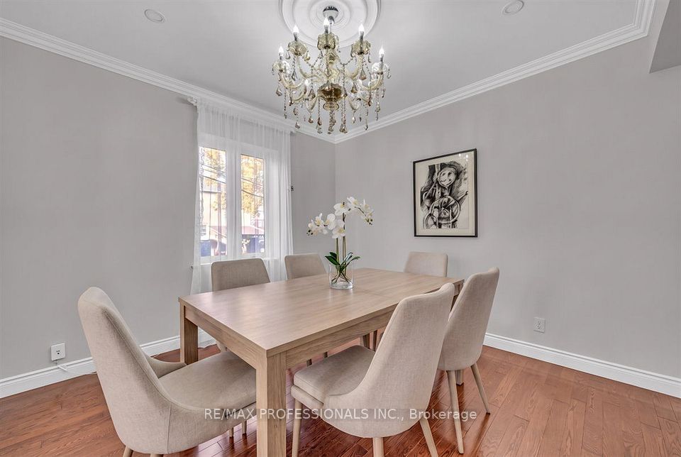 3 Gair Drive, Toronto, ON M8W 4P2 16