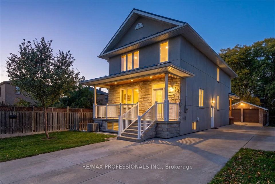 Detached at 3 Gair Drive, Toronto, ON M8W 4P2