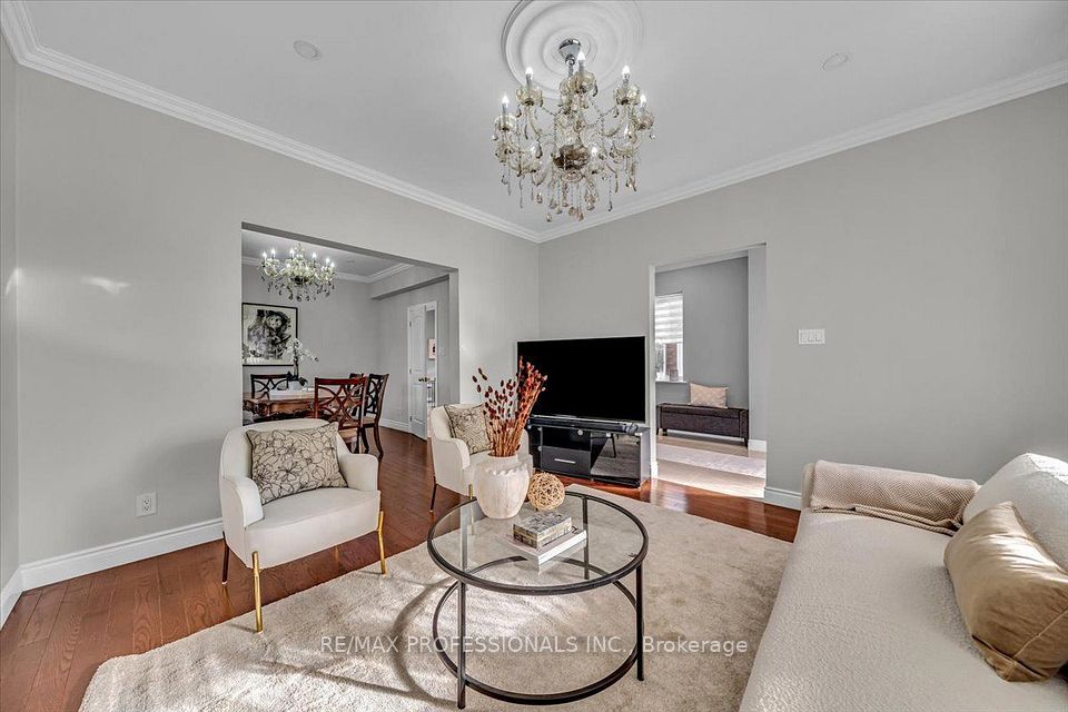 3 Gair Drive, Toronto, ON M8W 4P2 14