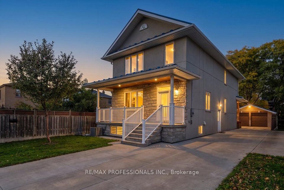 3 Gair Drive, Toronto, ON M8W 4P2 10
