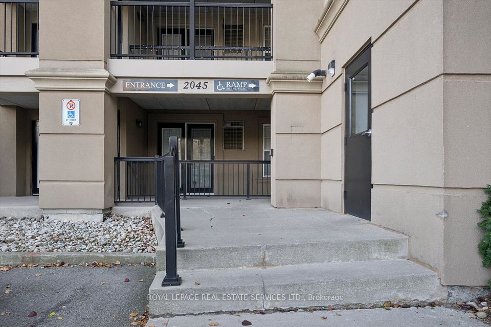 2045 Appleby Line 408, Burlington, ON L7L 7G9 3