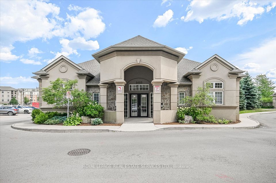 2045 Appleby Line 408, Burlington, ON L7L 7G9 23