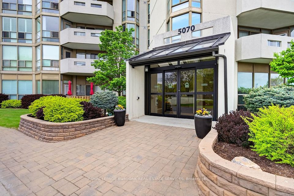 5070 Pinedale Avenue 808, Burlington, ON L7L 5V6 2