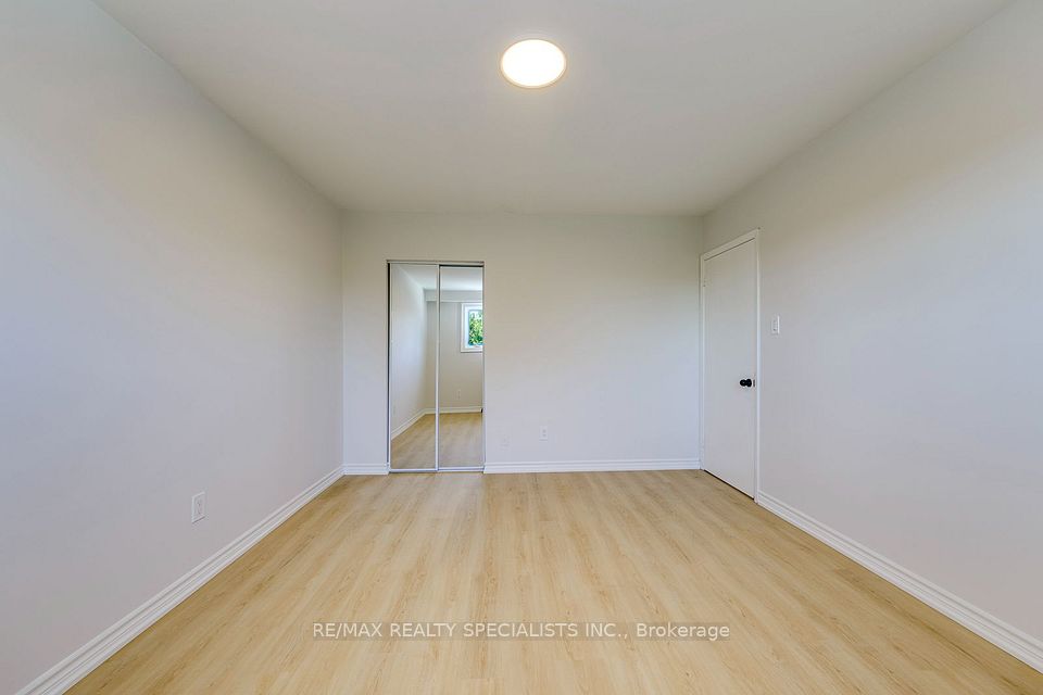 7605 Discus Crescent UPPER, Mississauga, ON L4T 2V4 21