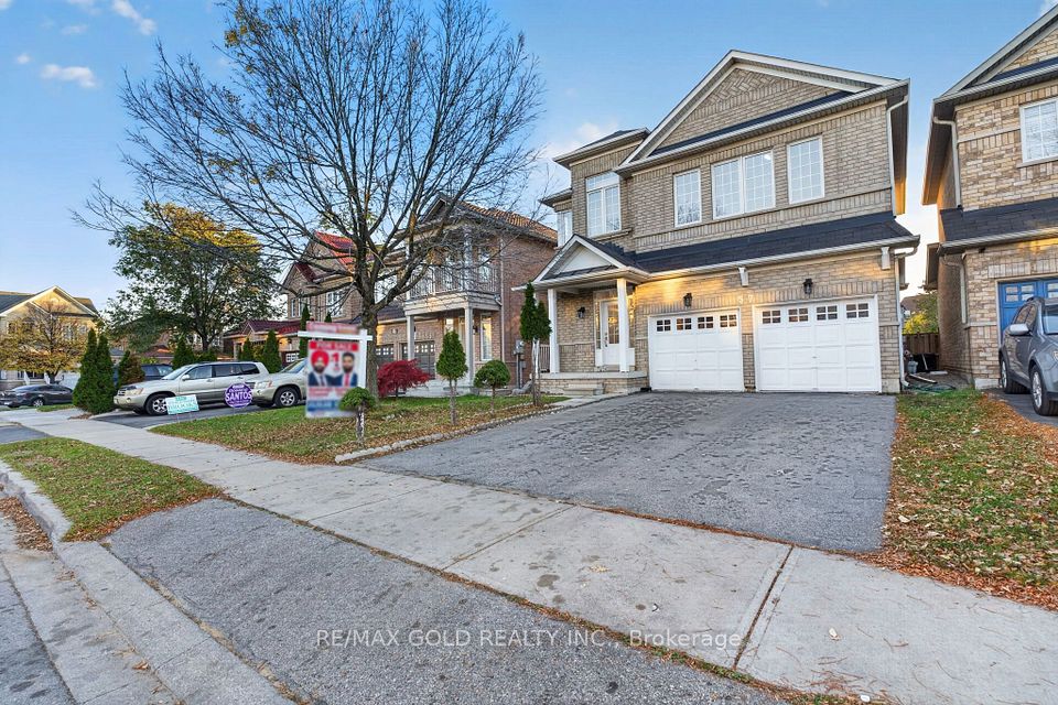57 Harbourtown Crescent, Brampton, ON L6V 4P5 2