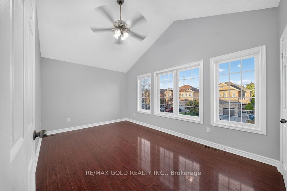 57 Harbourtown Crescent, Brampton, ON L6V 4P5 23