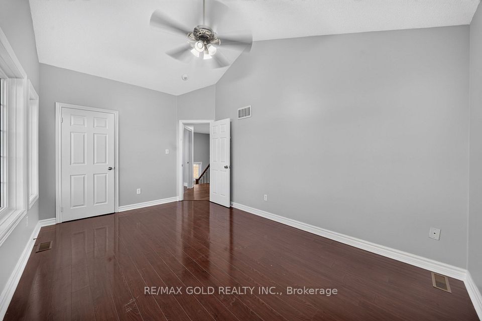 57 Harbourtown Crescent, Brampton, ON L6V 4P5 24