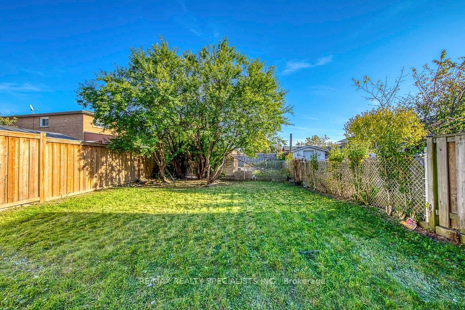 7605 Discus Crescent LOWER, Mississauga, ON L4T 2V4 14