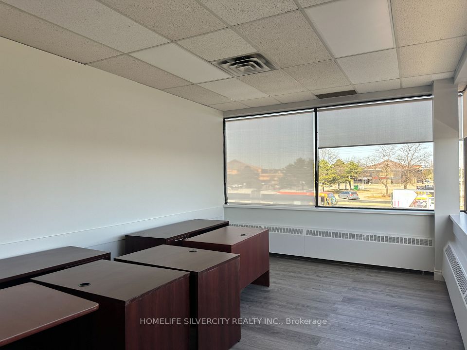 5170 Dixie Road, Mississauga, ON L4W 1E3 13