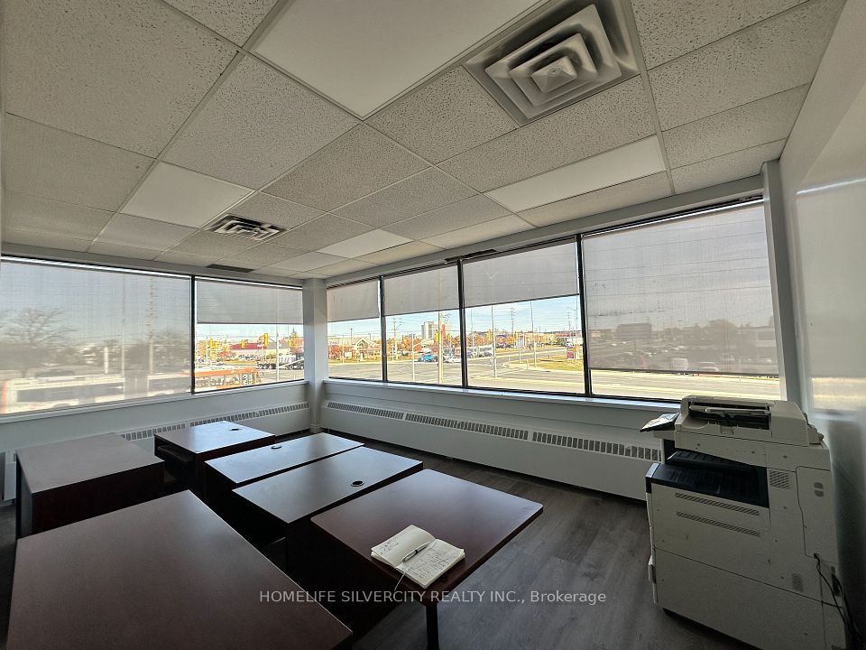 5170 Dixie Road, Mississauga, ON L4W 1E3 15