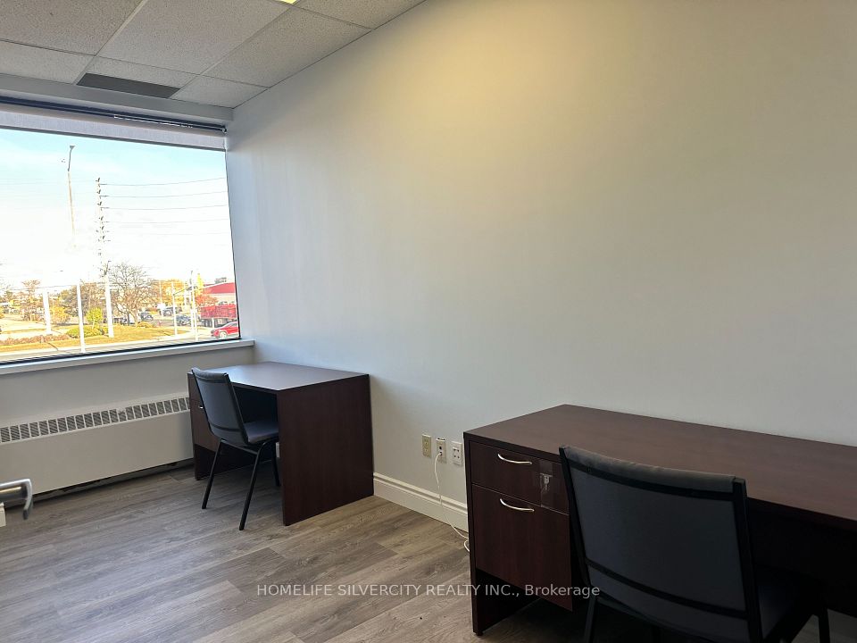 5170 Dixie Road, Mississauga, ON L4W 1E3 10