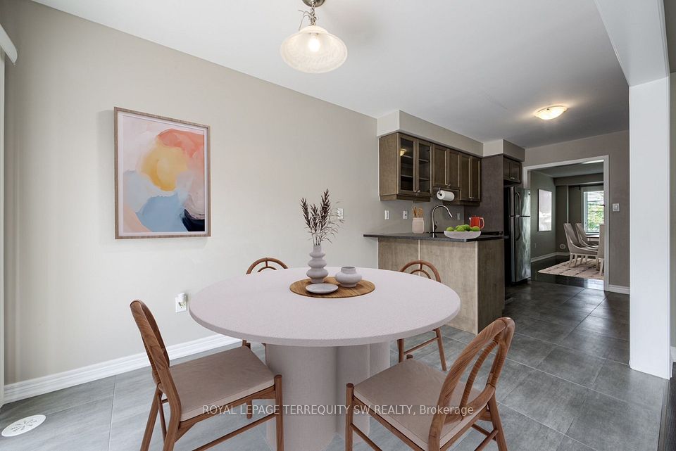 248 Ellen Davidson Drive, Oakville, ON L6M 0V2 5