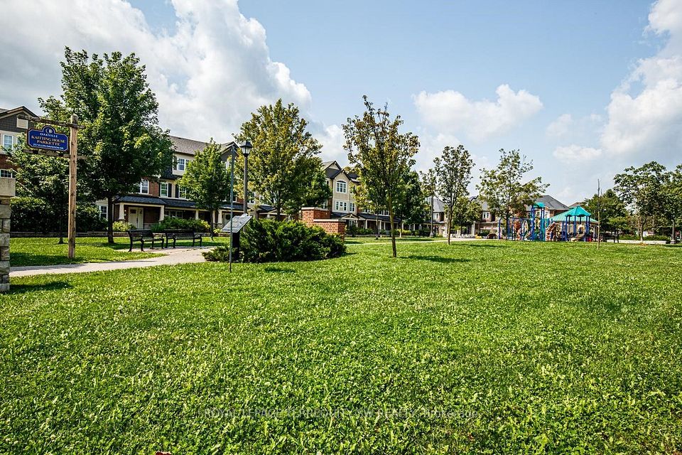 248 Ellen Davidson Drive, Oakville, ON L6M 0V2 7
