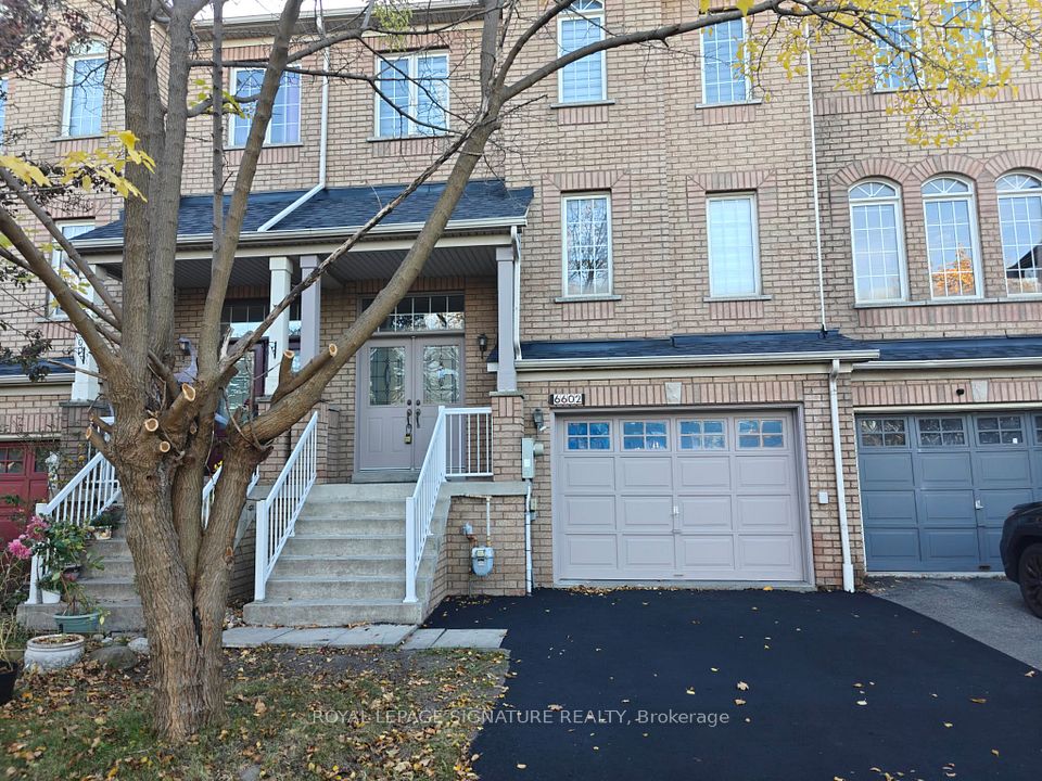 6602 Opera Glass Crescent, Mississauga, ON L5W 1R8 2
