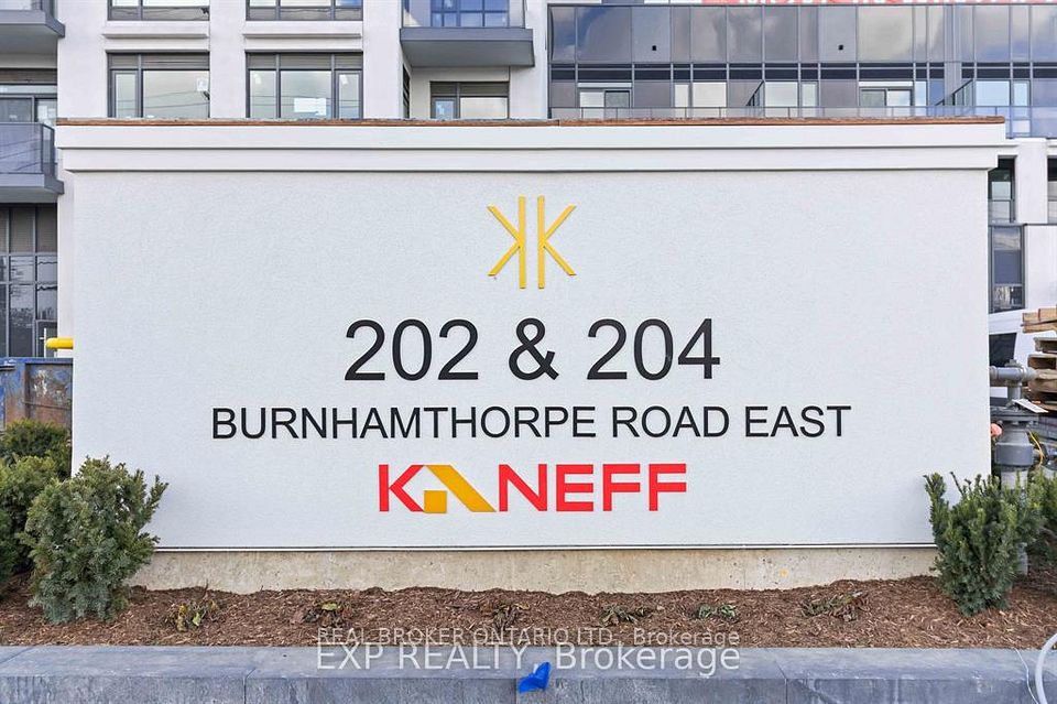 204 Burnhamthorpe Road E 1306, Mississauga, ON L5A 0B3 3