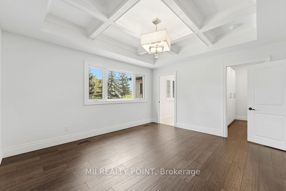 881 Danforth Place, Burlington, ON L7T 1S1 16