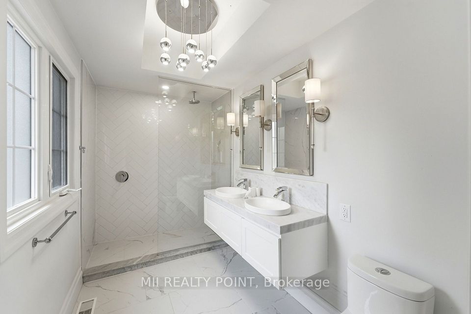 881 Danforth Place, Burlington, ON L7T 1S1 18