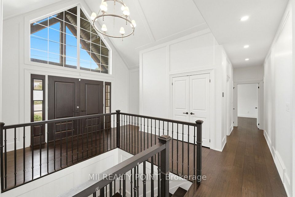 881 Danforth Place, Burlington, ON L7T 1S1 4